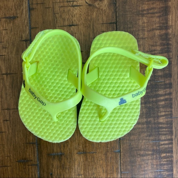 ⚡️3/$20 Baby Gap Sandals lot bundle - 3 pairs of shoes - summer - Picture 6 of 8